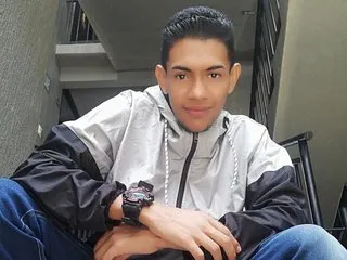 guyjona69 profilbild på webbkameramodell
