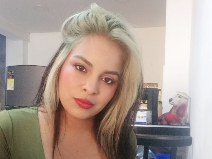 Imagen de perfil de modelo de cámara web de JulietaGibson