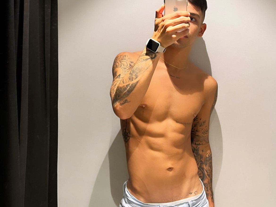 Boylatinsebas profielfoto van cam model 