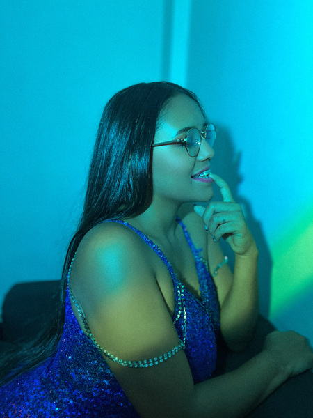 Performer LunaHiller Photo 7