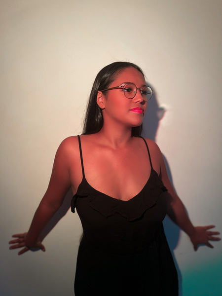 Performer LunaHiller Photo 6