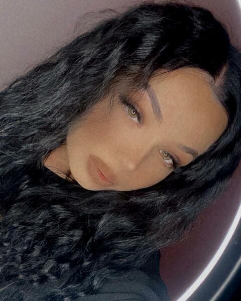 Performer katiebubbles Photo 3