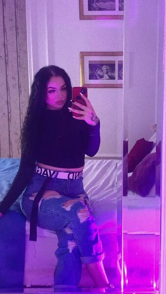 Performer katiebubbles Photo 5