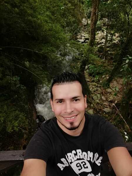 Performer YeikoBrit Photo 8