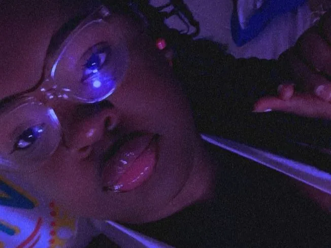 KarmellaDream profilbild på webbkameramodell