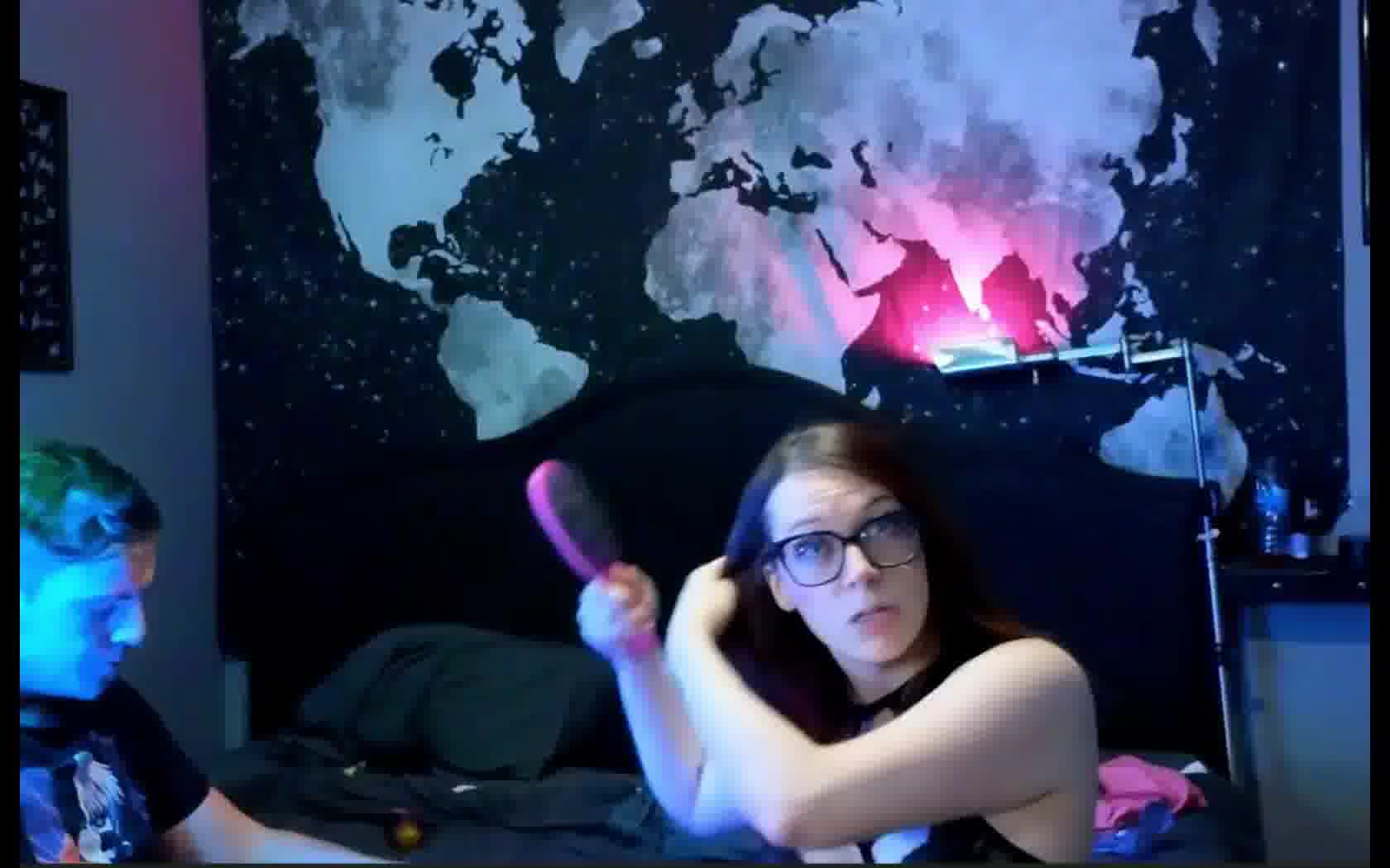 Interprete YellowcatRedcat Video 1