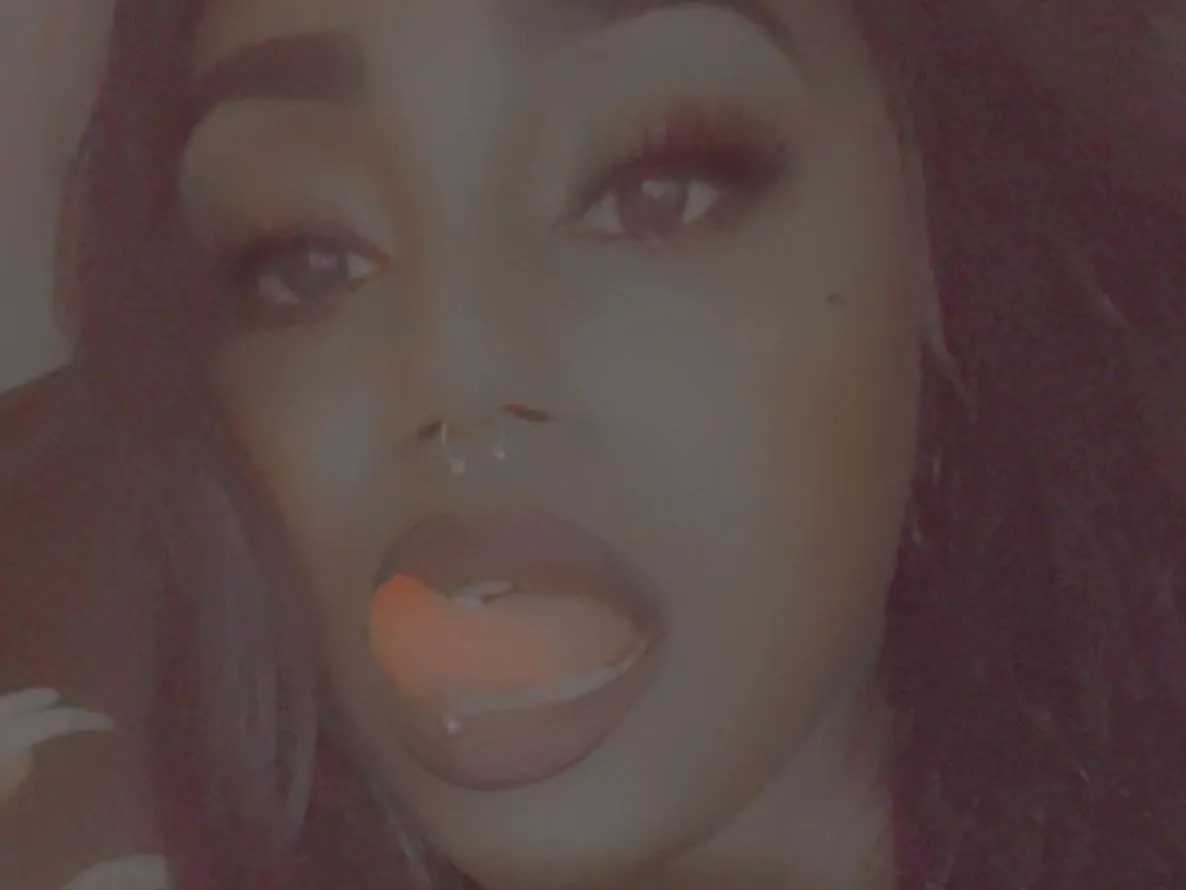 QueenRaynexXx profielfoto van cam model