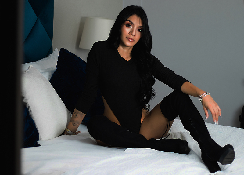 Performer GemaJohnsoon Photo 2