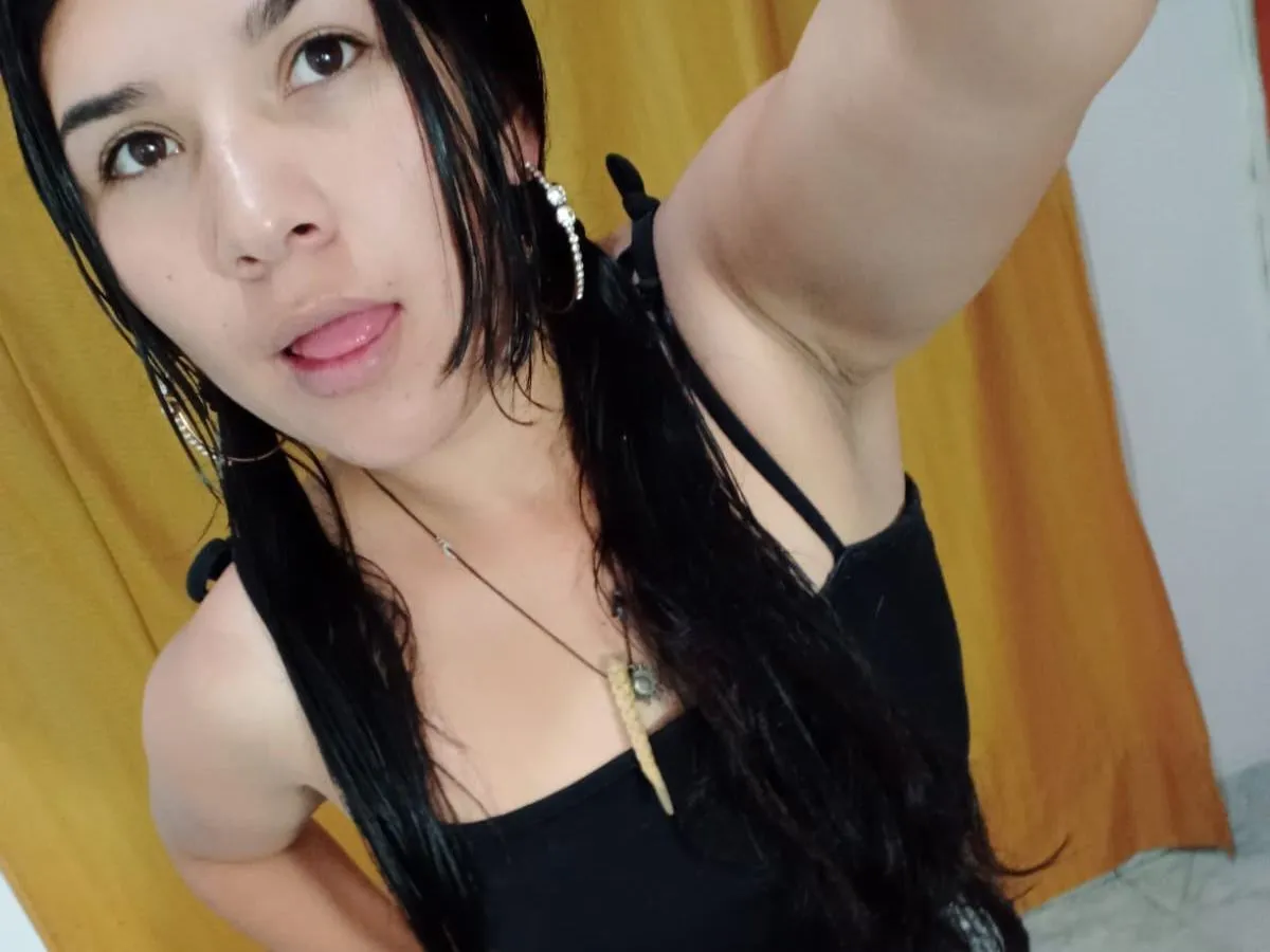 Anymee21 immagine del profilo del modello di cam
