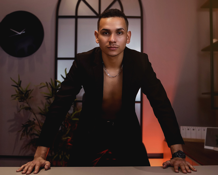 Performer MaxAndrew Photo 7