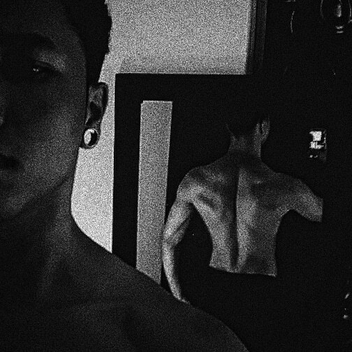 Performer Yeff Photo 3