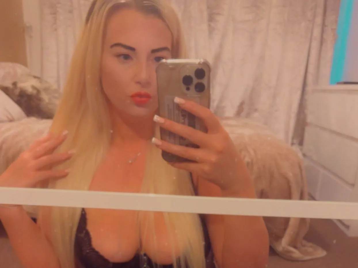 DeliciousCurvyDixi immagine del profilo del modello di cam