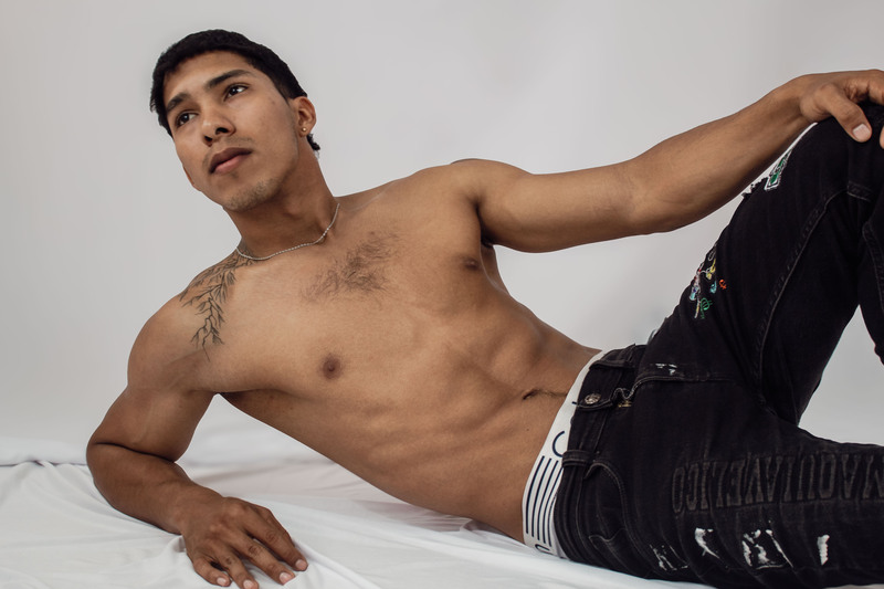 Performer MaxxxVega Photo 4