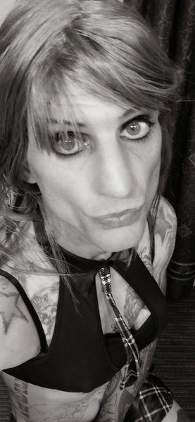 Interprete CourtneyYoung Foto 7