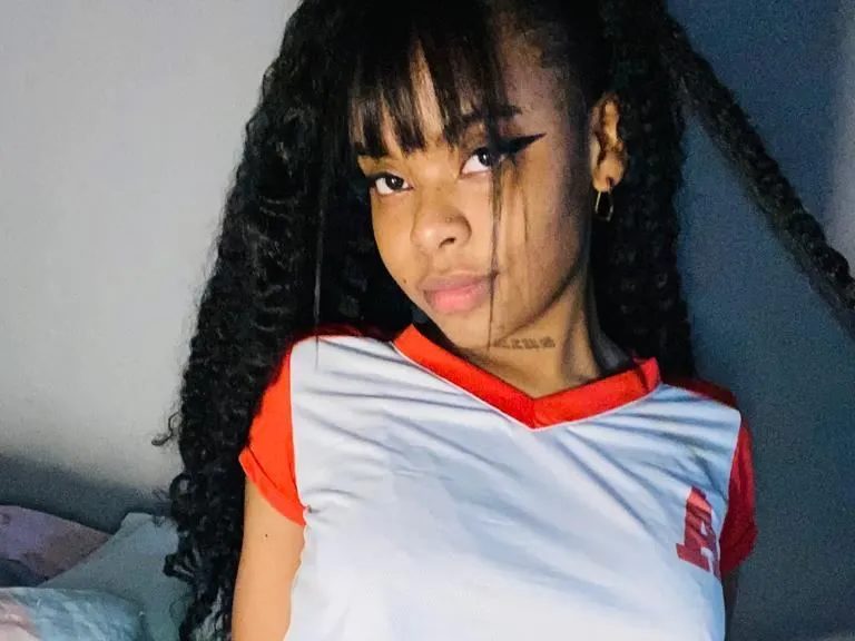 MilyThoms profilbild på webbkameramodell