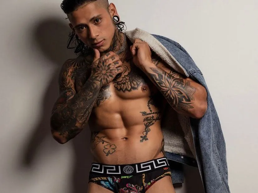 Imagen de perfil de modelo de cámara web de MykeJonnes18