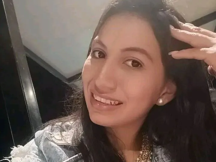 RossieCoper profielfoto van cam model