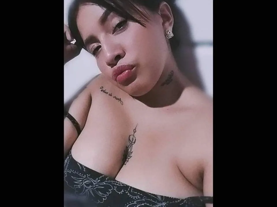 Image de profil du modèle de webcam Charloe