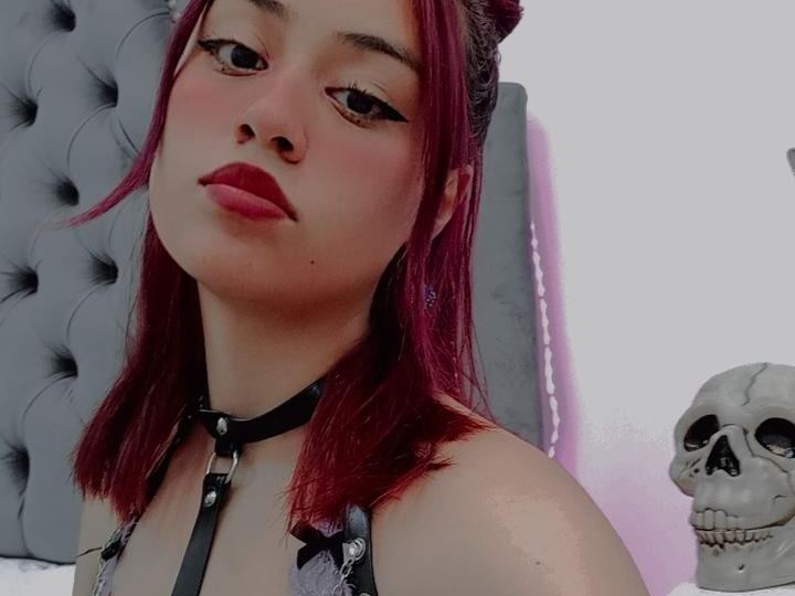 Image de profil du modèle de webcam sweetinnocence69