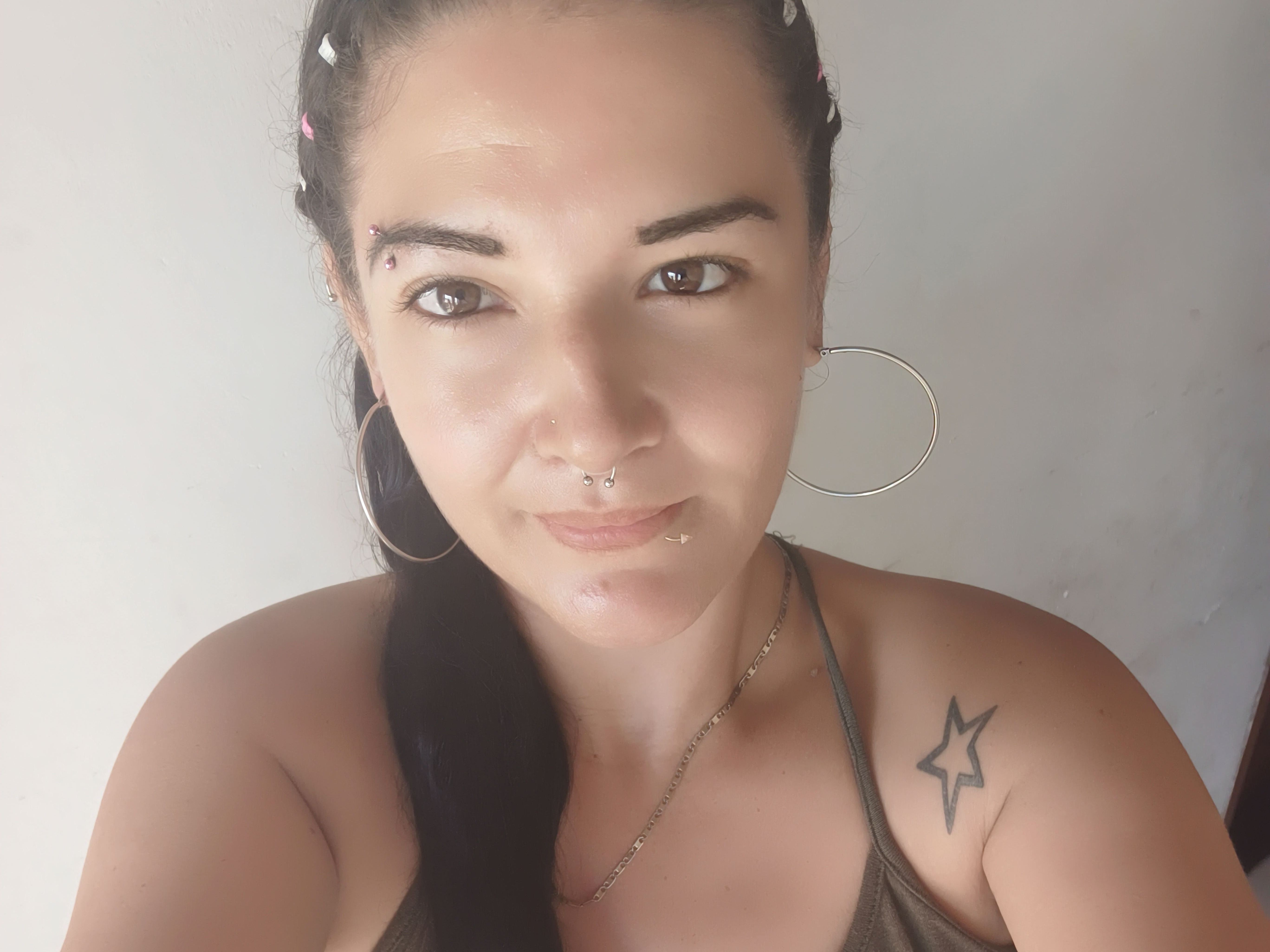 Foto de perfil de modelo de webcam de gisell19v