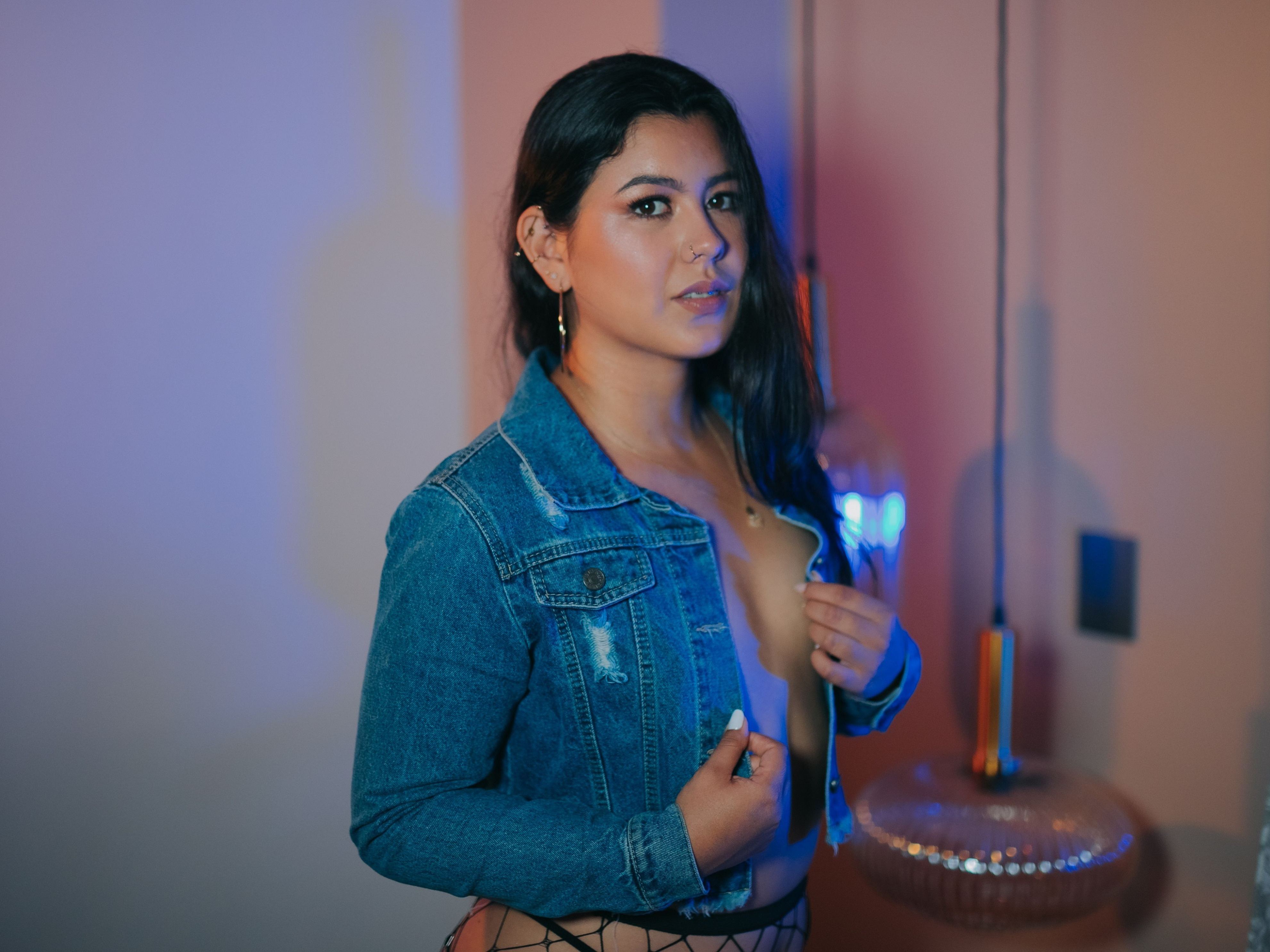 MonicaPinzon profielfoto van cam model