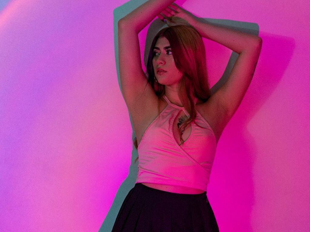 Imagen de perfil de modelo de cámara web de DanielaSaenz18