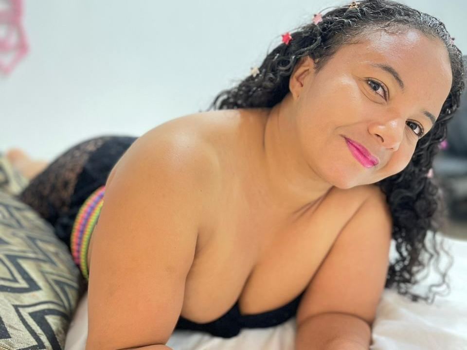 Foto de perfil de modelo de webcam de LupeGarcia