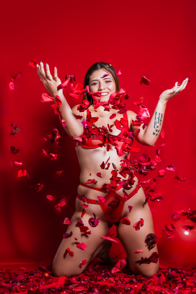 Performer MiillieBrown Photo 6