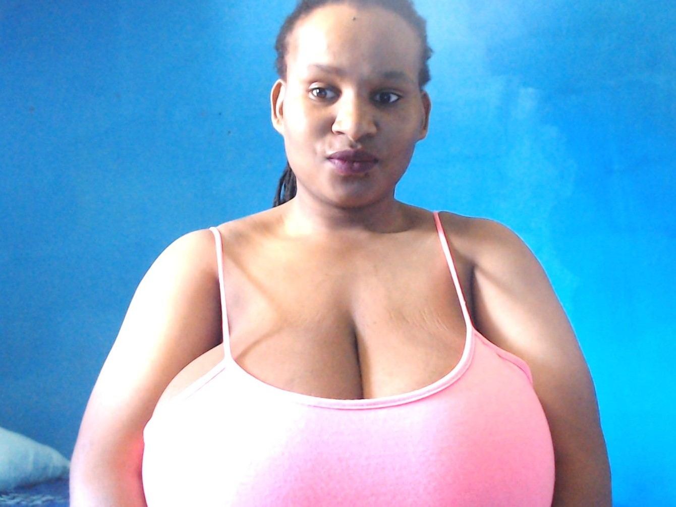 Image de profil du modèle de webcam BigSweetTittys