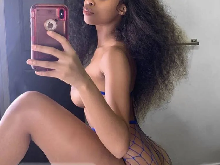 Imagen de perfil de modelo de cámara web de AsiaSweetz