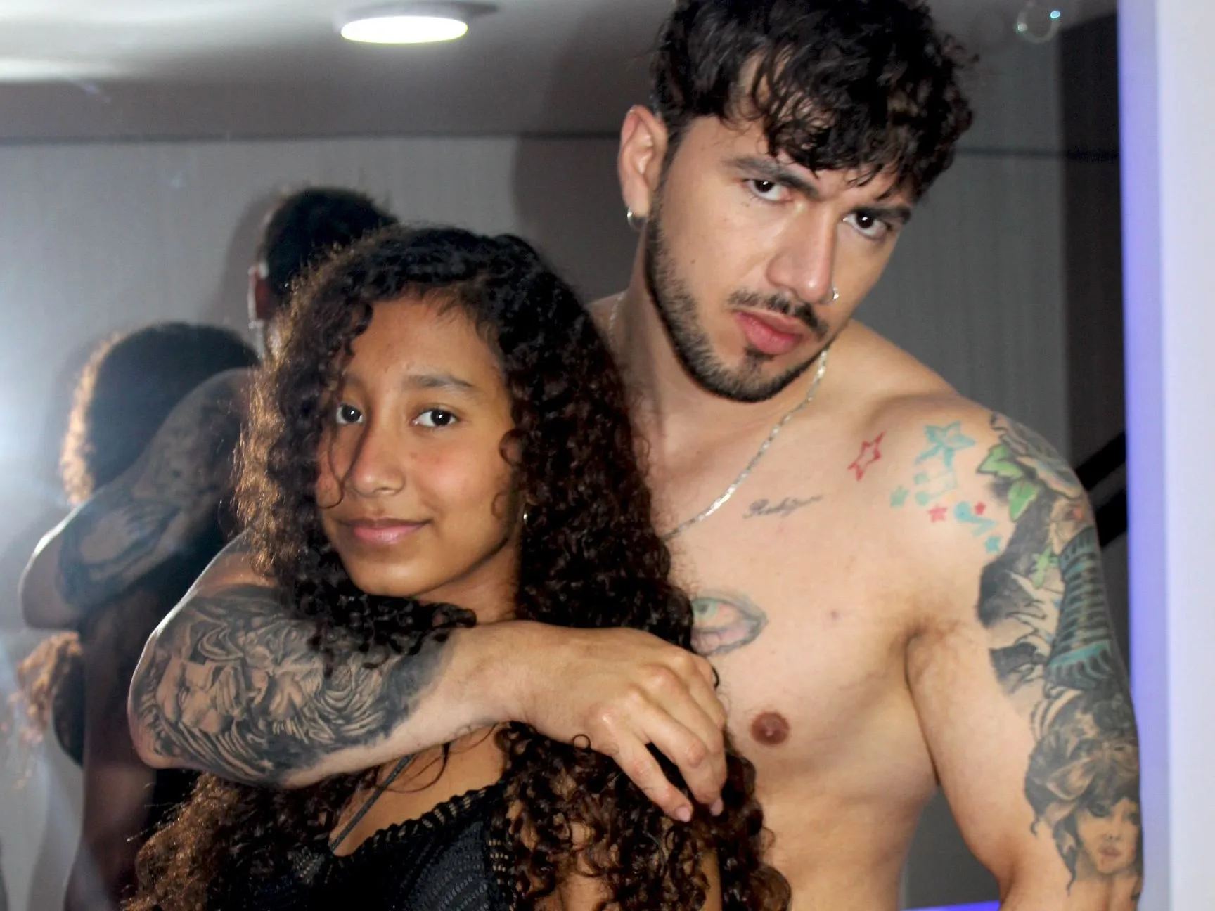 Foto de perfil de modelo de webcam de LissaAndMaximo