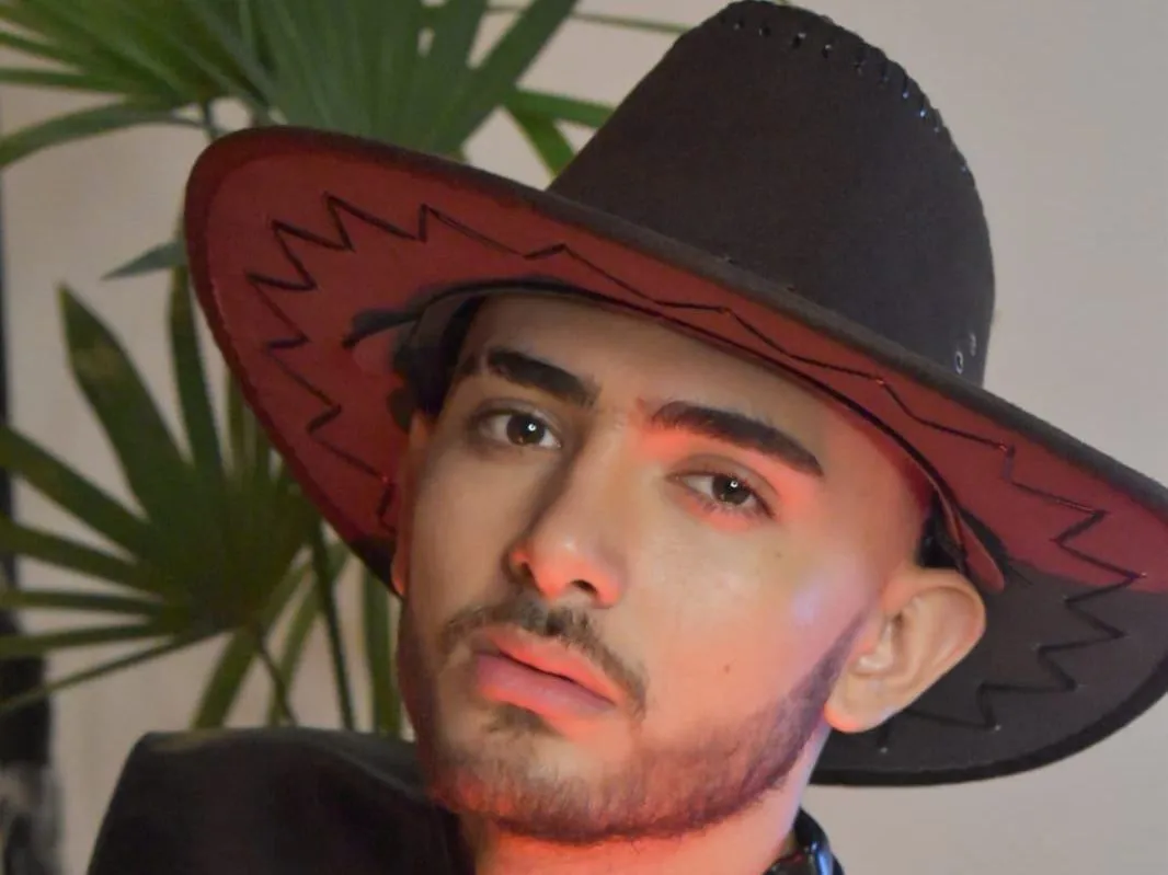 Imagen de perfil de modelo de cámara web de ApoloJoness