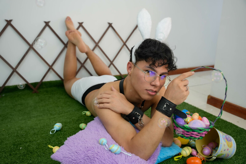 Performer TylerJosephh Photo 5