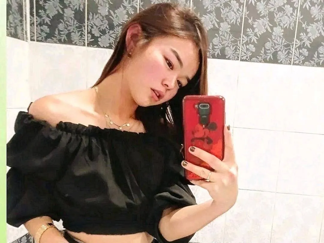 Imagen de perfil de modelo de cámara web de kimmi111mo