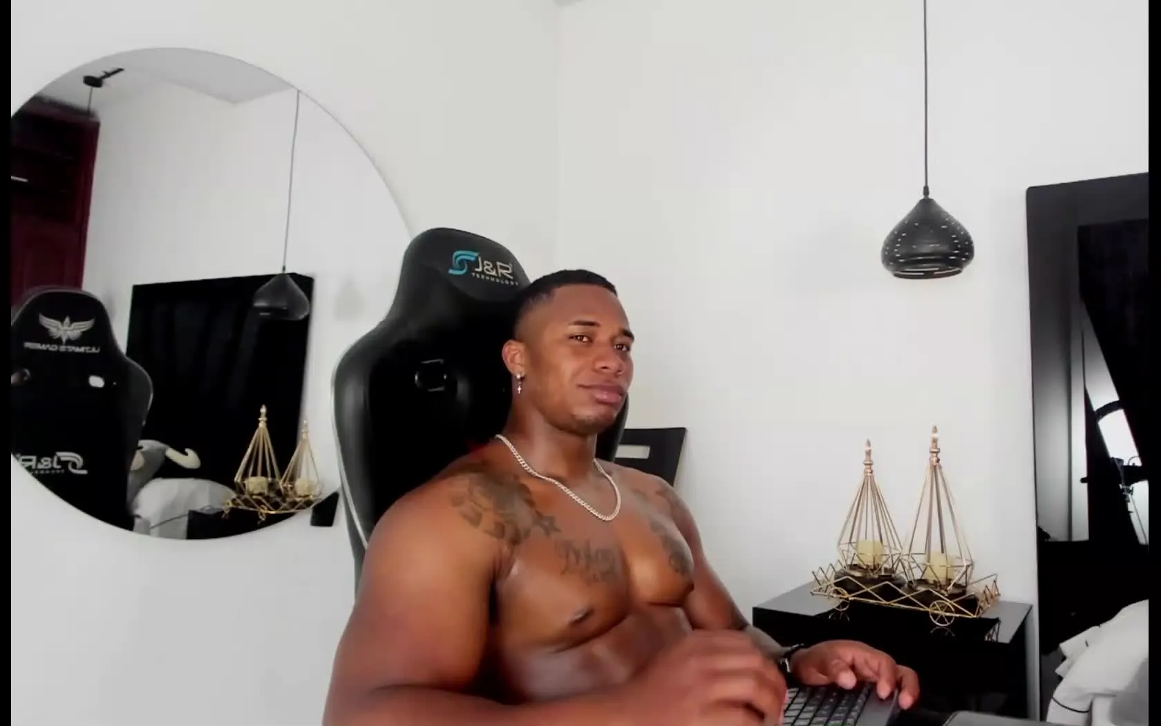 Interprete DEONJHONSOON Video 1