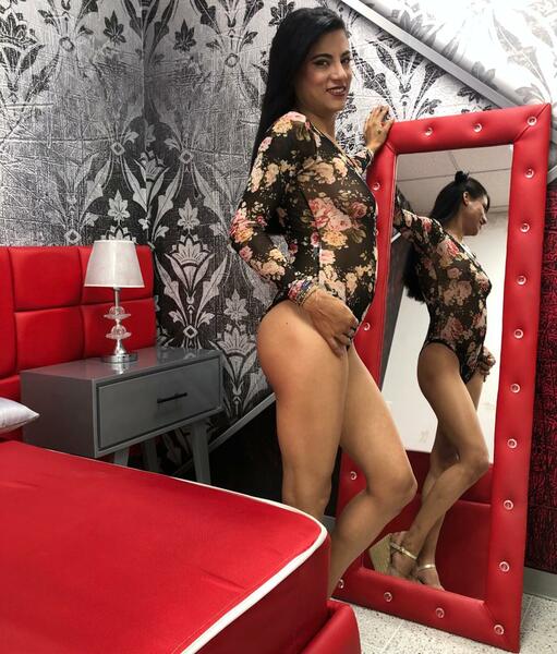 Performer madelyalvarez Photo 12