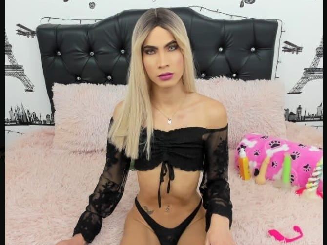 Profilbilde av Emmablush69 webkamera modell