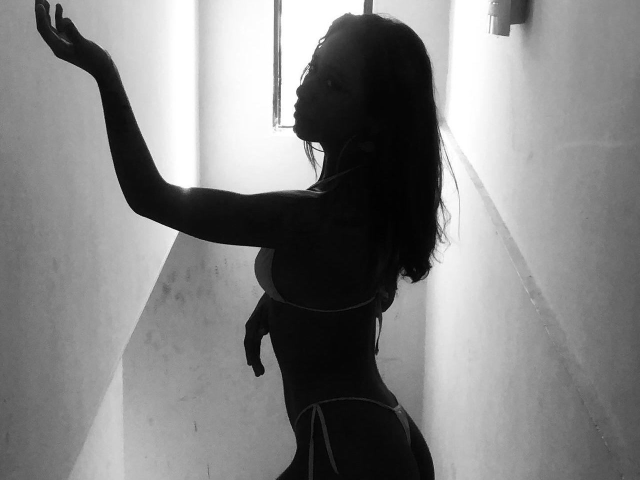 Image de profil du modèle de webcam Mazze