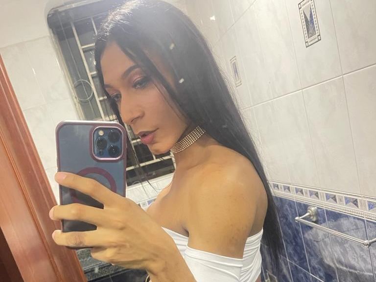 Erikahotxx immagine del profilo del modello di cam