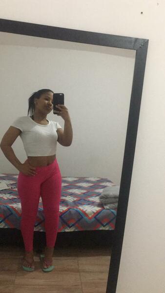 Performer Michelletyphom Photo 12