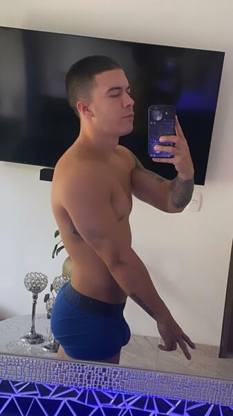 Performer KristoffAngel Photo 8