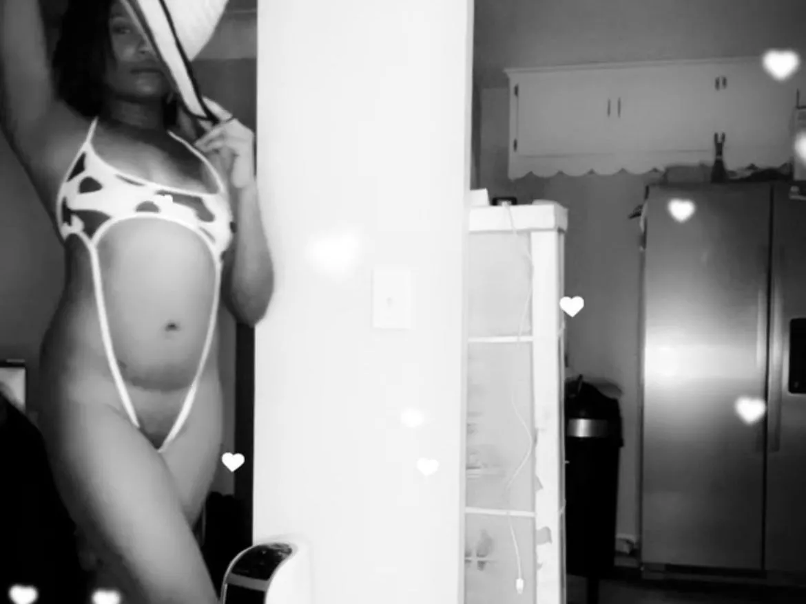 StacyMonai profielfoto van cam model