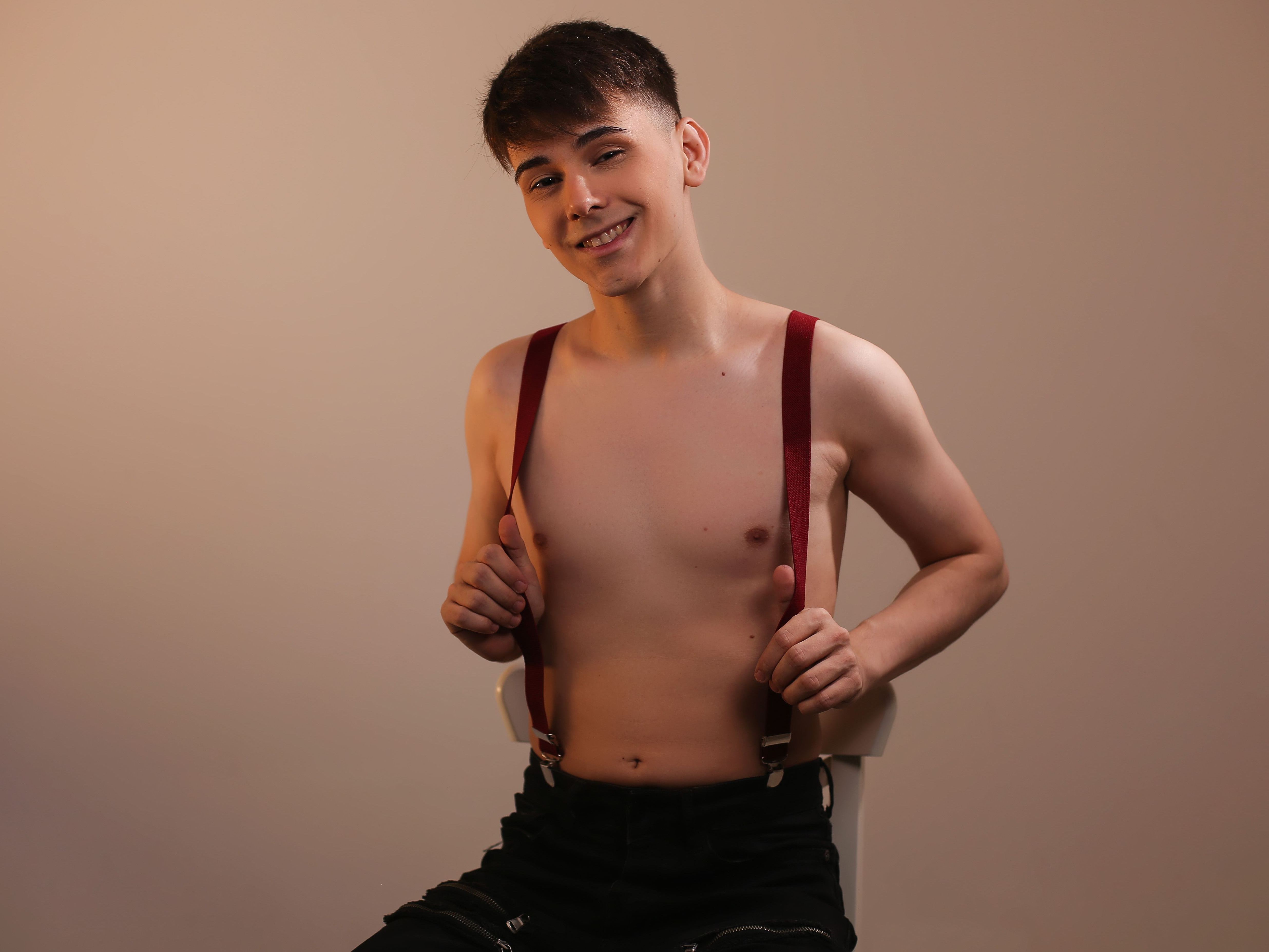 KevinDelvinX cam model profile picture 