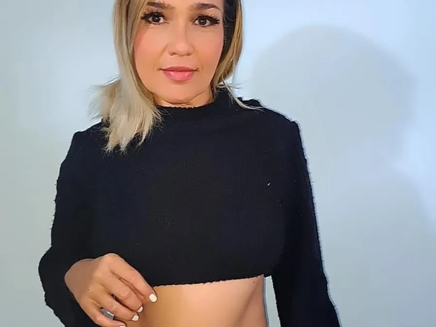 silvanagreyhotter profielfoto van cam model