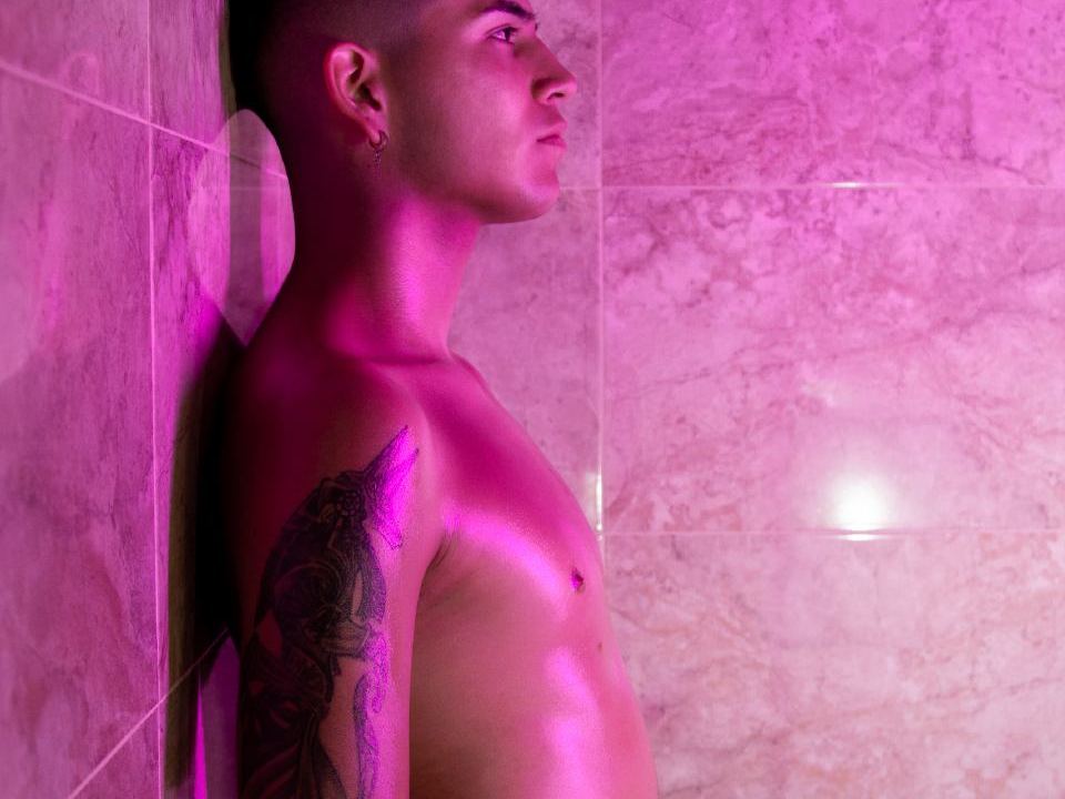 ThomaasMore profielfoto van cam model