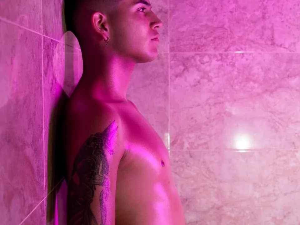 ThomaasMore profielfoto van cam model