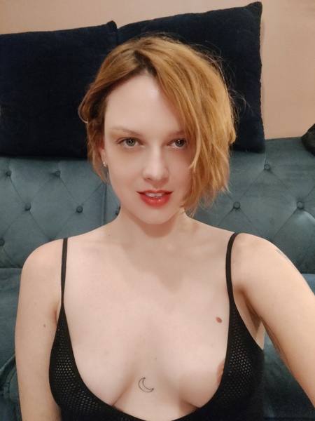 Performer PattyPage Photo 5