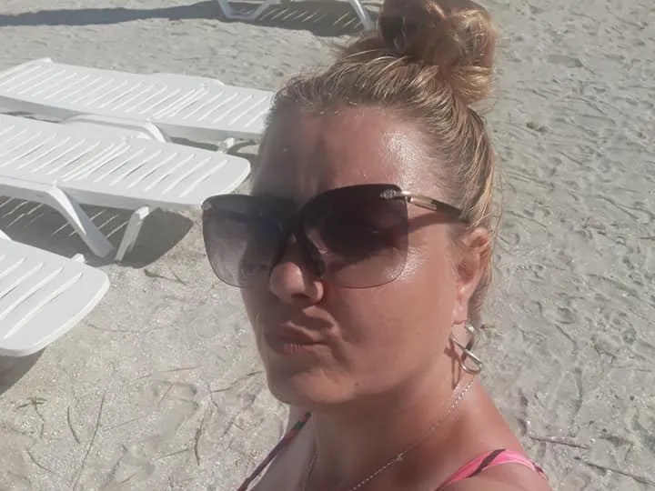 MELANYYE immagine del profilo del modello di cam