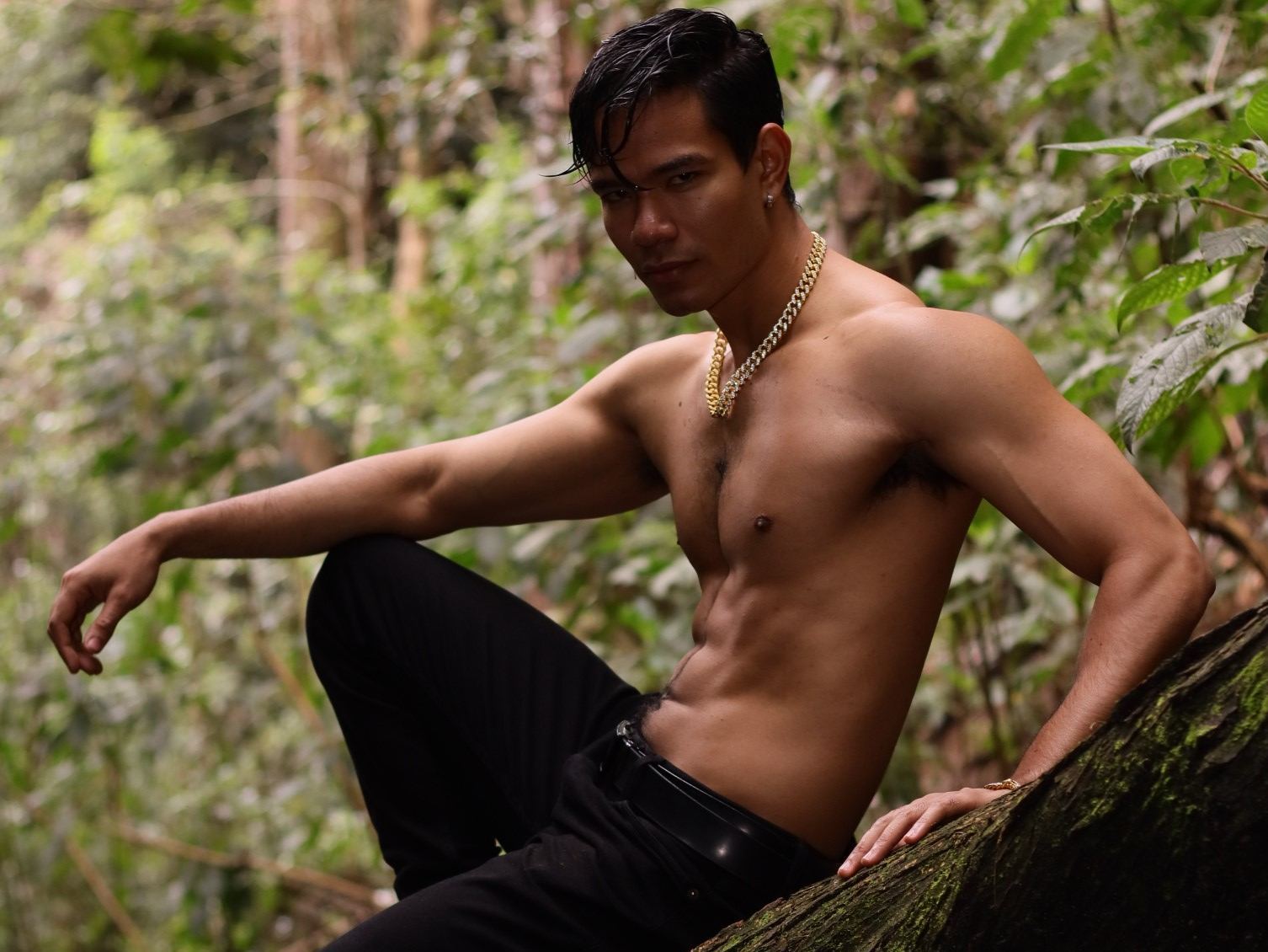 MaximoV111tale Profilbild des Cam-Modells