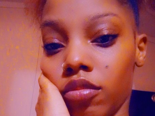 RiahWiley profilbild på webbkameramodell